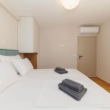 Old Town Units - Mala&vela By Belmont Realty * זאדאר