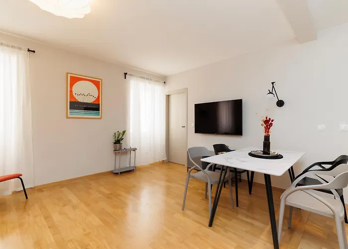 Old Town Units - Mala&vela By Belmont Realty Apartment *