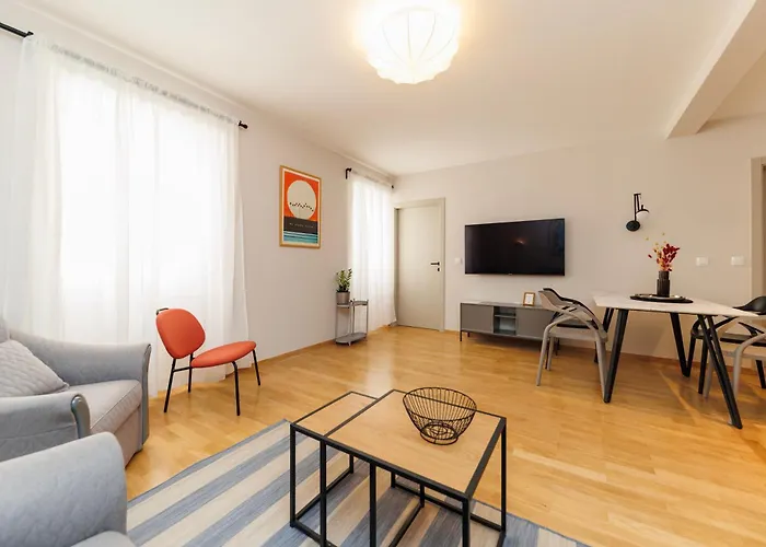 Apartment Old Town Units - Mala&vela By Belmont Realty